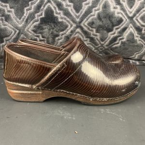 Dansko Clogs Women's Sz 41 Mules US Brown Leather Shoes US 8-8 1/2